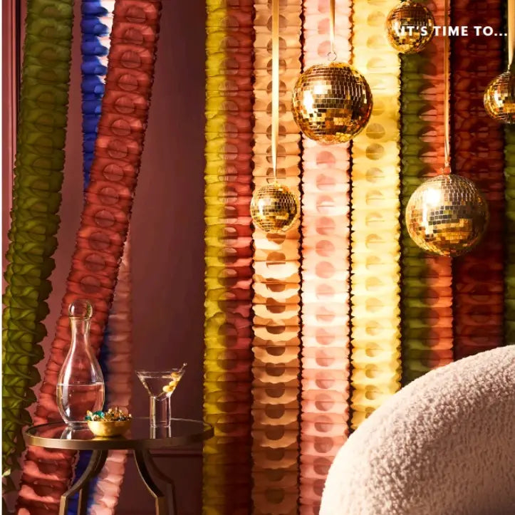 Paper Dreams Classic Garland Sand